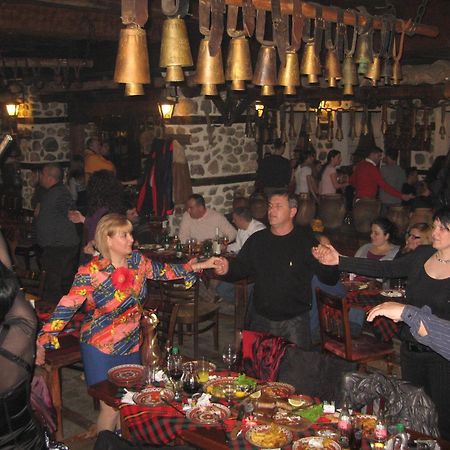 דוברינישטה Family Hotel Makedonska Kruchma מראה חיצוני תמונה