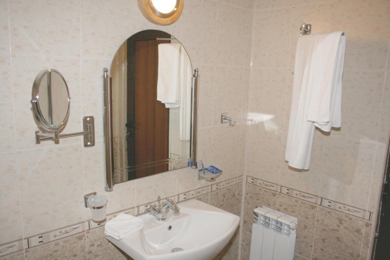 דוברינישטה Family Hotel Makedonska Kruchma חדר תמונה