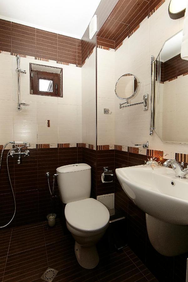 דוברינישטה Family Hotel Makedonska Kruchma מראה חיצוני תמונה