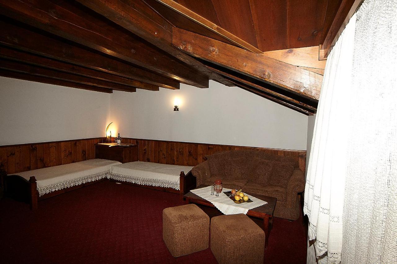 דוברינישטה Family Hotel Makedonska Kruchma מראה חיצוני תמונה