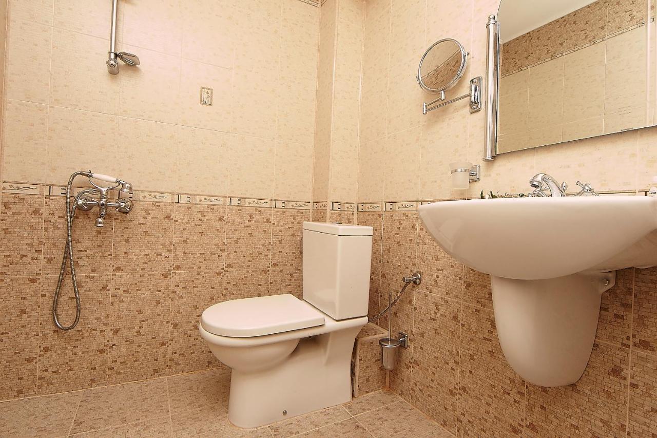 דוברינישטה Family Hotel Makedonska Kruchma מראה חיצוני תמונה