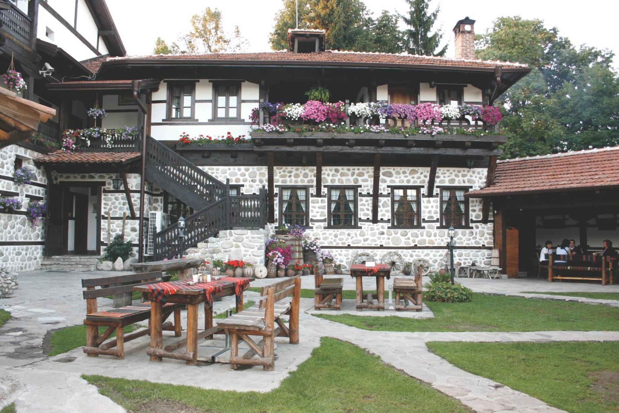 דוברינישטה Family Hotel Makedonska Kruchma מראה חיצוני תמונה