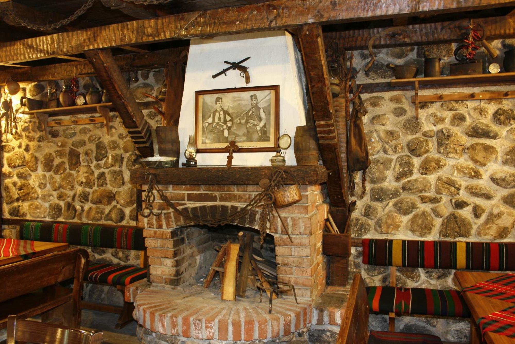 דוברינישטה Family Hotel Makedonska Kruchma מראה חיצוני תמונה